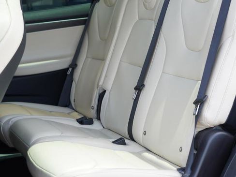 Used 2018 Tesla Model X 100D AWD/4WD image 17