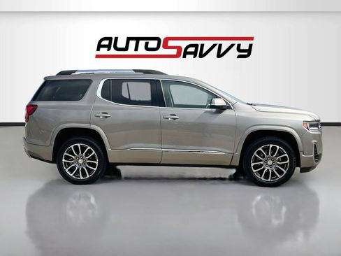 Used 2023 GMC Acadia Denali w/ Denali Technology Package FWD image 8