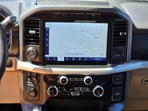 Used 2021 Ford F150 XLT w/ Equipment Group 302A High RWD image 16