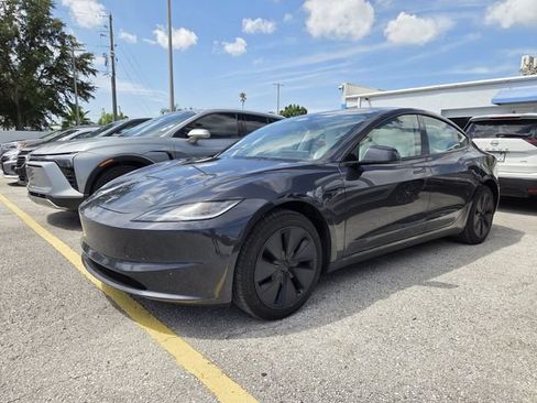 Used 2025 Tesla Model 3 Long Range RWD image 3