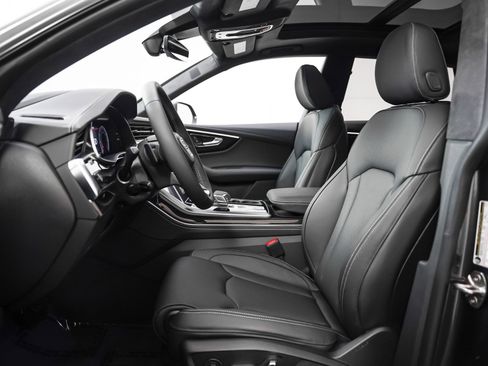 New 2026 Audi Q8 Prestige image 8