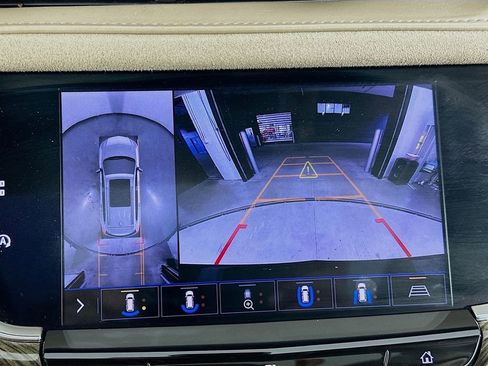 Used 2020 Cadillac XT6 Premium Luxury w/ Platinum Package image 18