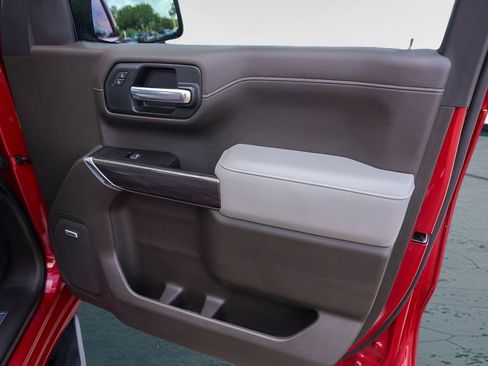 Used 2020 Chevrolet Silverado 1500 LTZ w/ LTZ Premium Package image 32