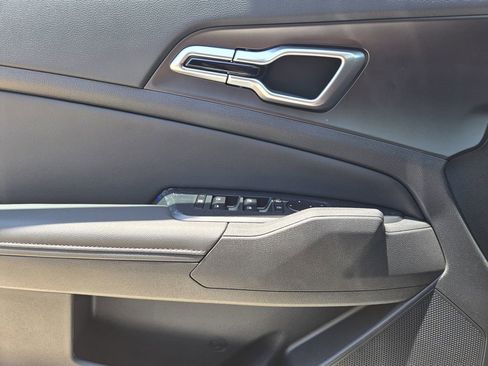 New 2026 Kia Sportage EX FWD image 18