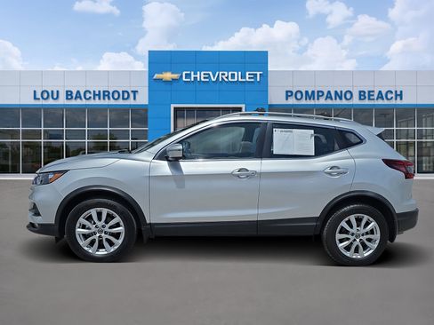 Used 2022 Nissan Rogue Sport SV w/ Technology Package AWD/4WD image 4
