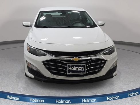 Used 2021 Chevrolet Malibu LT FWD image 3