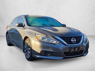 Used 2017 Nissan Altima 2.5 SL video 2