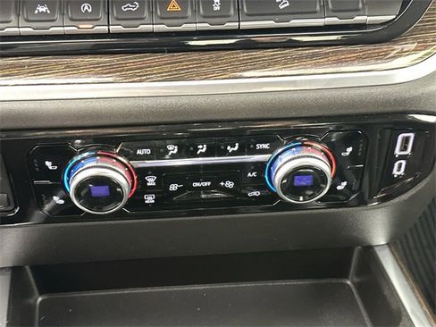 Used 2022 GMC Sierra 1500 Elevation image 13