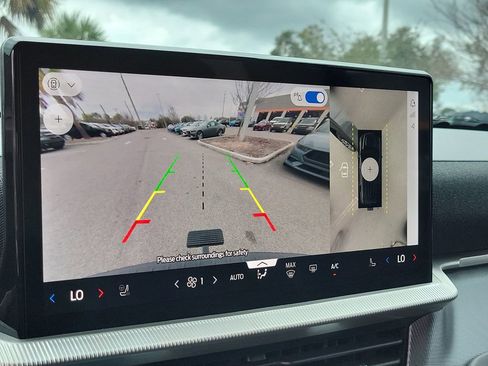 Used 2025 Ford Explorer ST-Line w/ Premium Package image 24