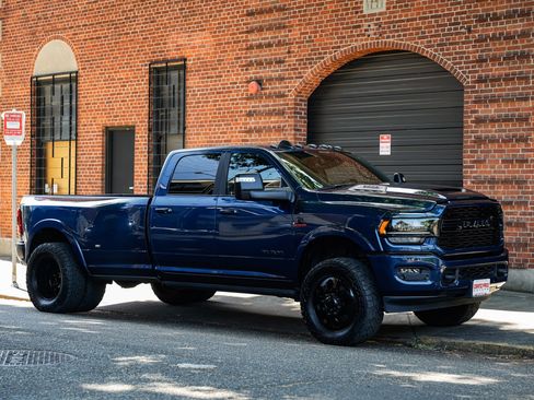 Used 2024 RAM 3500 Limited w/ Night Edition AWD/4WD image 1