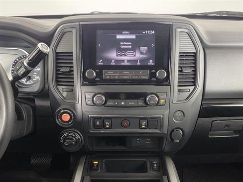 Used 2024 Nissan Titan SV w/ SV Convenience Package image 32