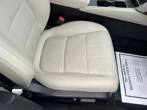 Used 2021 Honda Accord Touring image 16