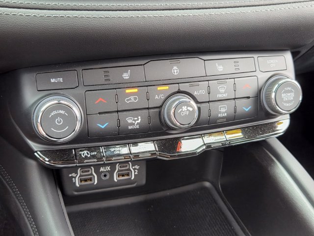 Used 2024 Dodge Durango SXT AWD/4WD image 26
