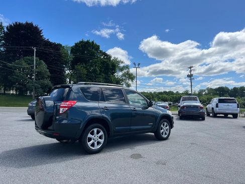 Used 2011 Toyota RAV4 Limited AWD/4WD image 4