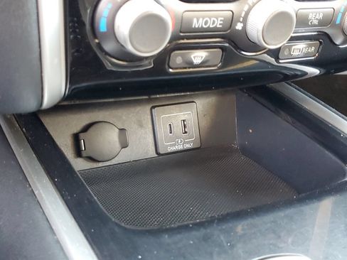 Used 2020 Nissan Pathfinder SV FWD image 26