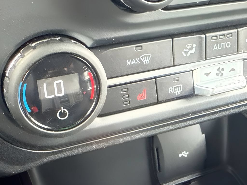 Used 2025 Ford Bronco Big Bend AWD/4WD image 12