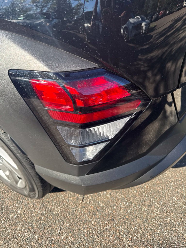 Used 2025 Hyundai Kona SE FWD image 16