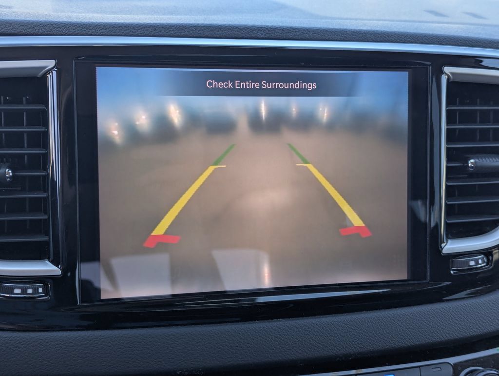 Used 2023 Chrysler Pacifica Touring-L FWD image 20