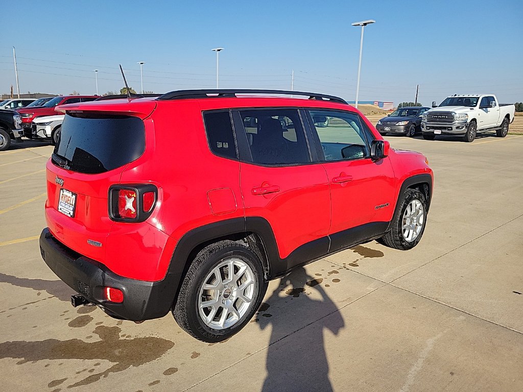 Used 2021 Jeep Renegade Latitude w/ Convenience Group FWD image 3