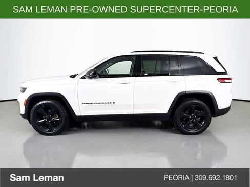 Used 2023 Jeep Grand Cherokee Altitude image 4