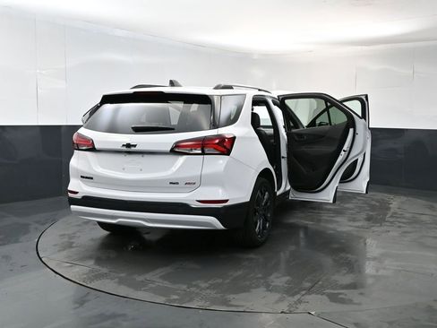 Used 2023 Chevrolet Equinox RS AWD/4WD image 29