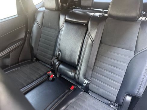 Used 2025 Mitsubishi Outlander SE AWD/4WD image 11