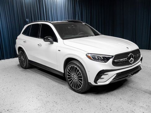 New 2025 Mercedes-Benz GLC 350e 4MATIC image 3
