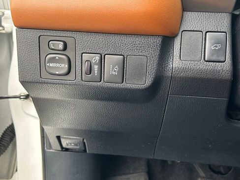 Used 2017 Toyota RAV4 Limited w/ Advanced Technology Package AWD/4WD image 18