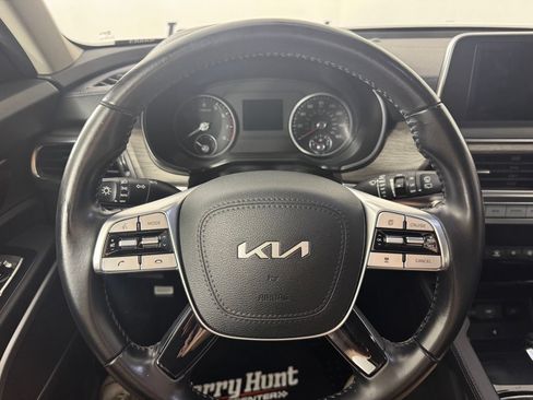 Used 2022 Kia Telluride EX w/ Towing Package FWD image 13