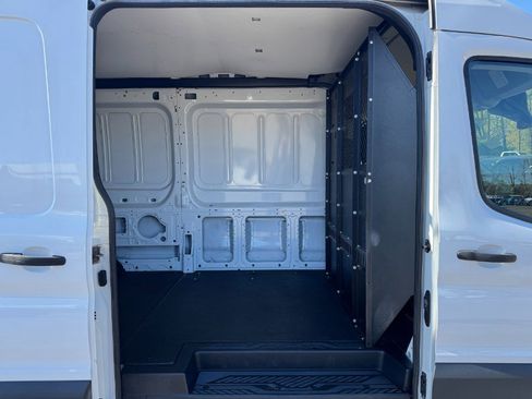 Used 2022 Ford Transit 250 Medium Roof RWD image 17