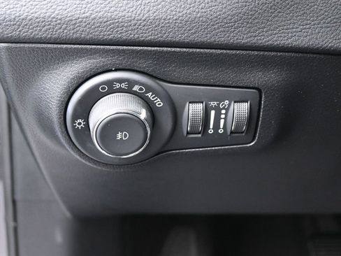 Used 2021 Jeep Compass Latitude image 15