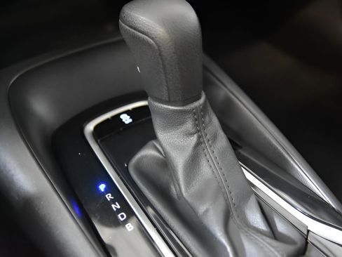 Used 2021 Toyota Corolla LE FWD image 28