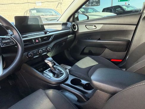 Used 2021 Kia Forte LXS image 8