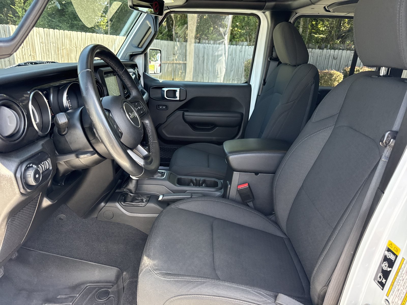 Used 2022 Jeep Wrangler Unlimited Sport AWD/4WD image 9