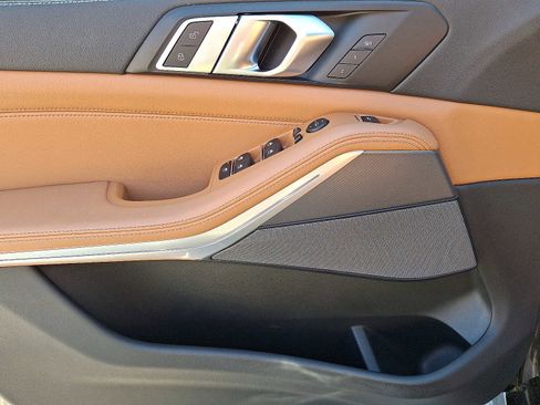 Certified 2023 BMW X5 xDrive40i w/ M Sport Package image 12