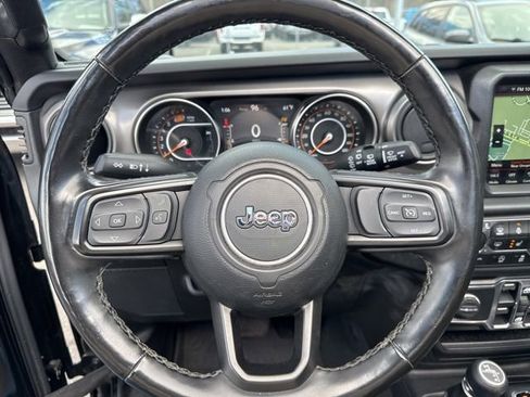 Used 2022 Jeep Wrangler Unlimited Sport image 18