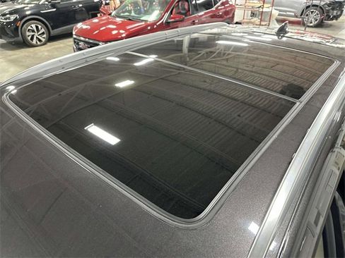 Used 2018 Cadillac XT5 Luxury w/ Driver Awareness Package image 14