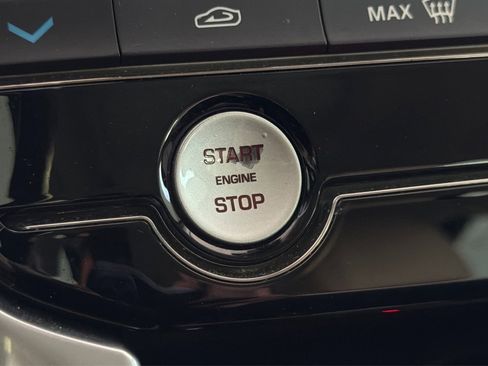 Used 2016 Jaguar XF Prestige RWD image 28