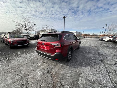 Used 2025 Subaru Outback Premium w/ Popular Package #1A image 3