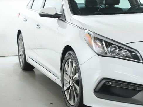 Used 2017 Hyundai Sonata Sport w/ Value Edition Package 02 FWD image 8