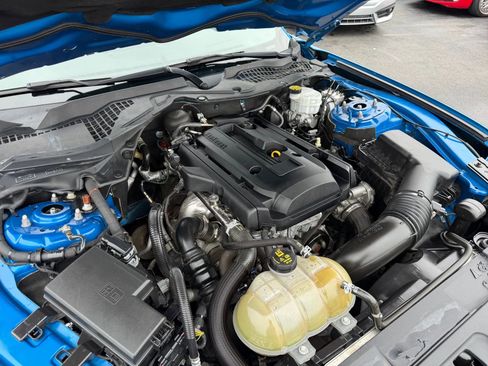 Used 2020 Ford Mustang Coupe RWD image 37