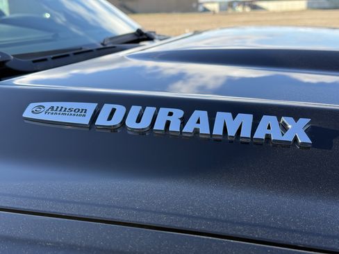 Used 2017 Chevrolet Silverado 2500 High Country w/ Duramax Plus Package image 10