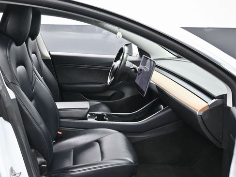 Used 2018 Tesla Model 3 Long Range image 37