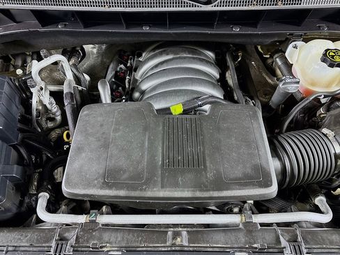 Used 2020 Chevrolet Silverado 1500 LT AWD/4WD image 31