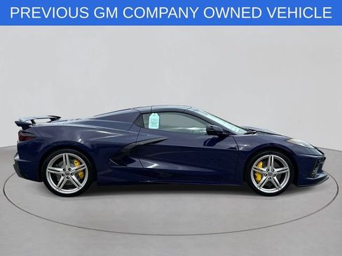 Used 2025 Chevrolet Corvette Stingray Preferred Conv w/ Z51 Performance Package RWD image 4