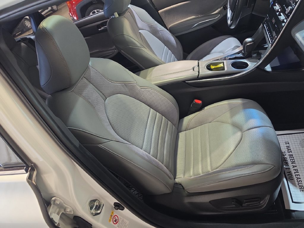Used 2019 Toyota Avalon XSE w/ All Weather Liner Package FWD image 26