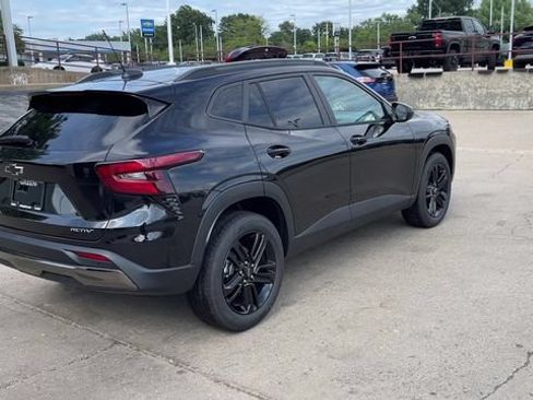 New 2026 Chevrolet Trax ACTIV w/ Sunroof Package FWD image 8