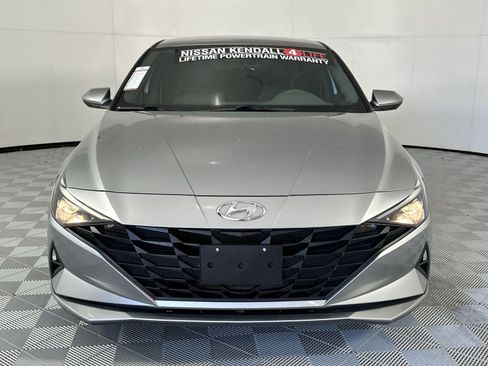 Used 2022 Hyundai Elantra SEL FWD image 3