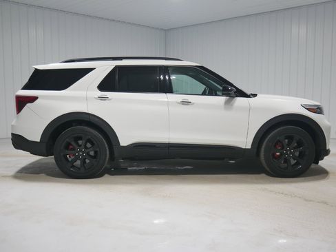 Certified 2022 Ford Explorer ST w/ Equipment Group 401A image 4