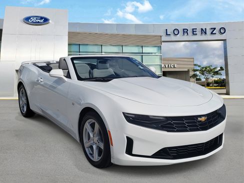 Used 2023 Chevrolet Camaro LT image 3